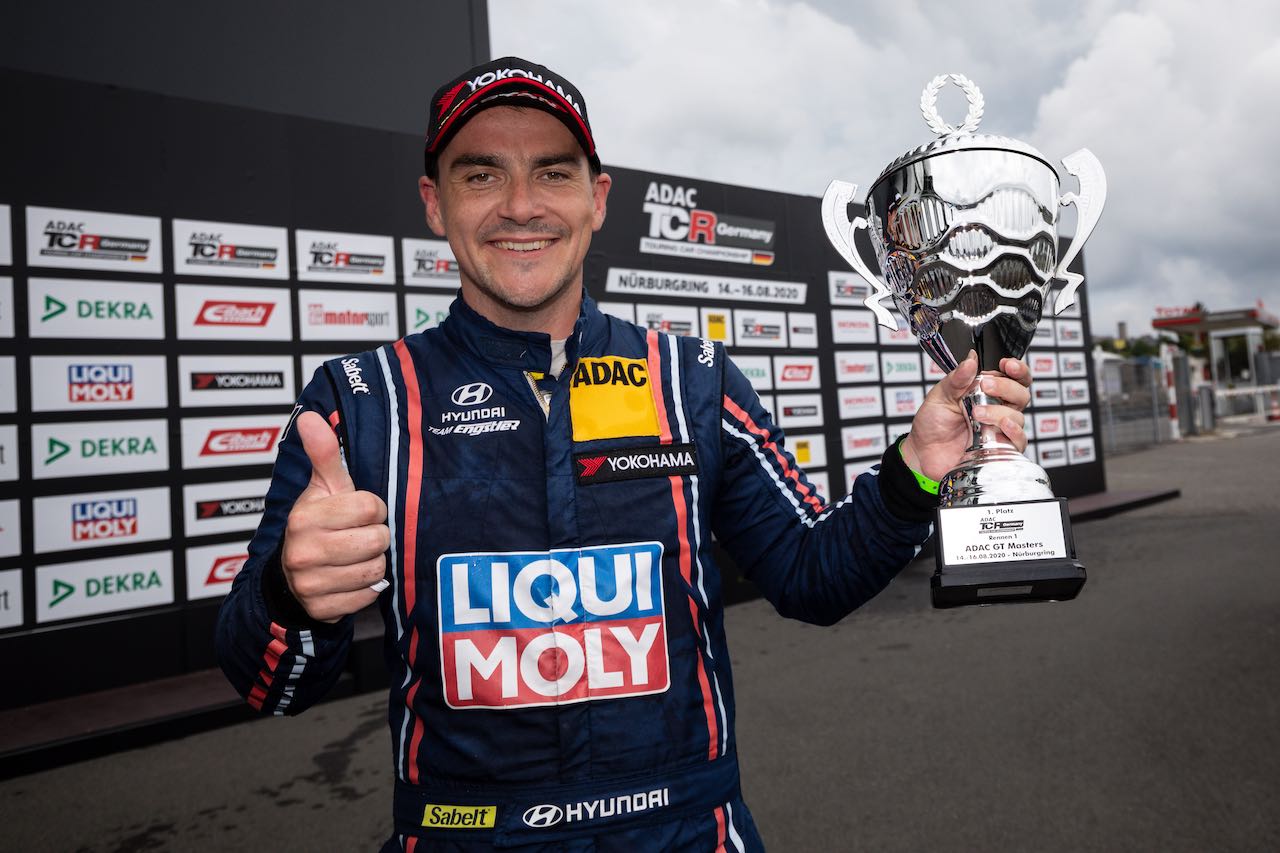 「もちろん、すぐに競争力を発揮できてうれしく思うよ」と、WTCR現役王者の貫禄を見せつけたノルベルト・ミケリス