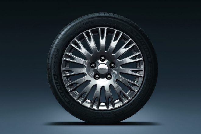 セレナ e-POWER AUTECH SPORTS SPEC 専用17インチダークグラファイトフィニッシュアルミロードホイール