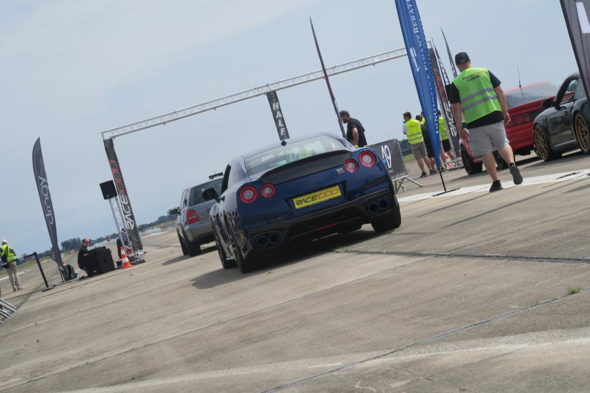 バラエティ豊かな車たちによりレースは大いに盛り上がった