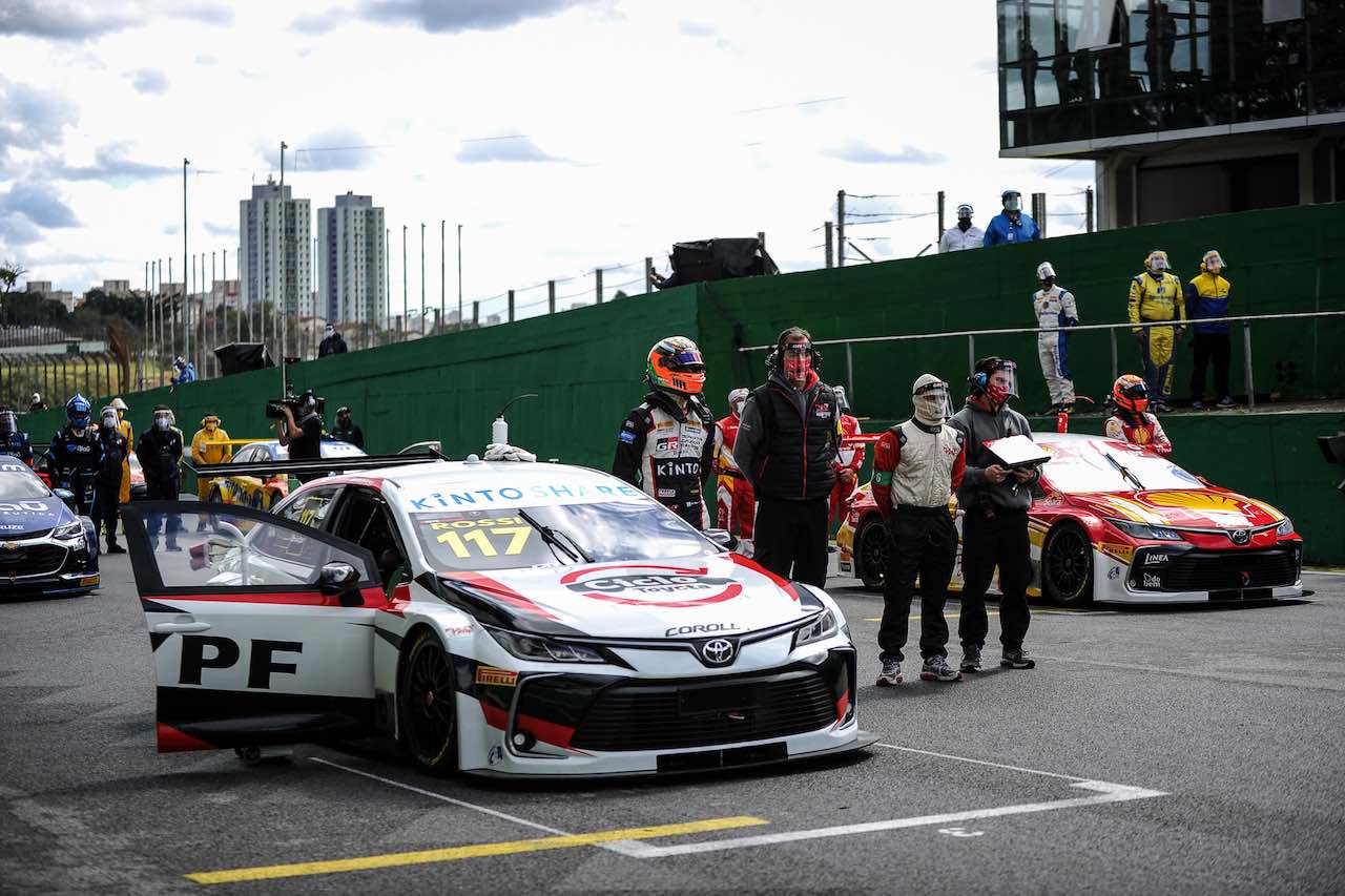 ルーベンス・バリチェロとのシリーズ相互スワップで、今季からSCB参戦のマティアス・ロッシ（Full Time Sports）。R2は2番グリッド発進もスピンに沈む