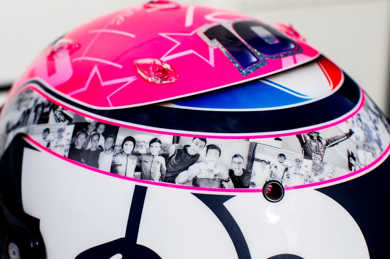 2020年F1第7戦ベルギーGP　ピエール・ガスリー（アルファタウリ・ホンダ）、故アントワーヌ・ユベールを偲ぶスペシャルデザインヘルメットを使用