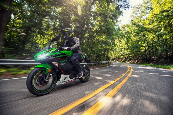 カワサキNinja 400（ニンジャ400）KRT EDITION ライムグリーン×エボニー