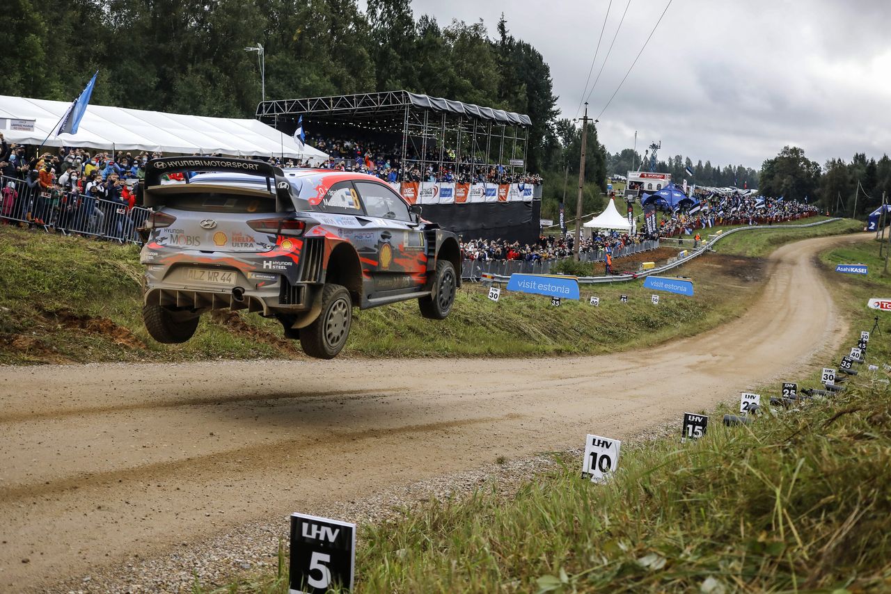 2020年WRC第4戦エストニアで優勝したオット・タナク（ヒュンダイi20クーペWRC）