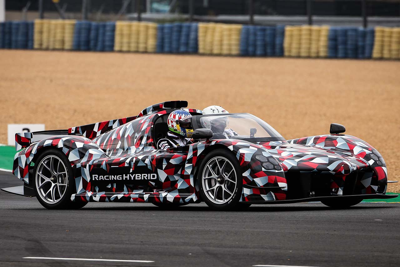 第88回ル・マン24時間レース、スタート前セレモニーに登場したGR Super Sport（仮称）