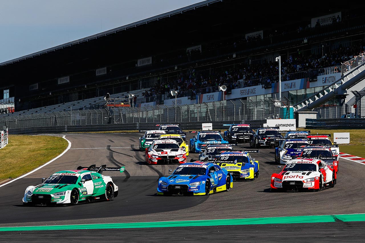 DTMニュルブルクリンクのスタートシーン。クラス1車両による争いも2020年が見納めか。