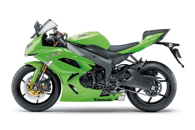 カワサキNinja ZX-6R（写真は公道仕様）