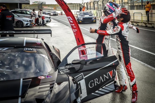 GTワールドチャレンジ・ヨーロッパ／スプリントカップのザントフールト戦レース1で優勝を飾った富田／ファン・デル・リンデ組