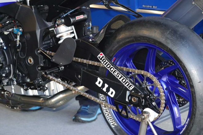 2020 JSB1000 YAMAHA YZF R-1 スプリント仕様のスイングアーム