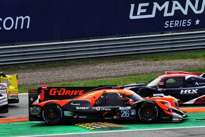 接触により水漏れが発生したGドライブは、後にリタイアを喫している。