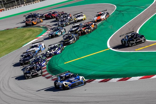 レース2のスタートシーン