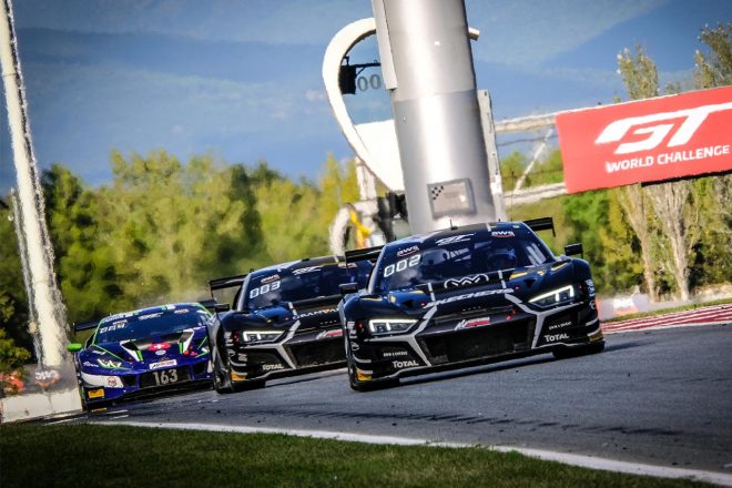 チャンピオンを獲得したシャルル・ウィーツ／ドリス・ファントール組32号車アウディ