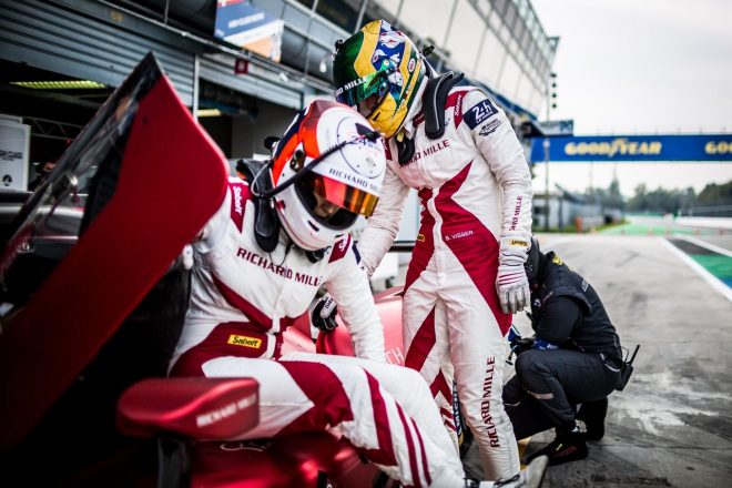 タチアナ・カルデロンとベイスク・フィッセール（リシャール・ミル・レーシングチーム）