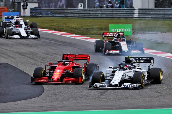 2020年F1アイフェルGP1コーナー