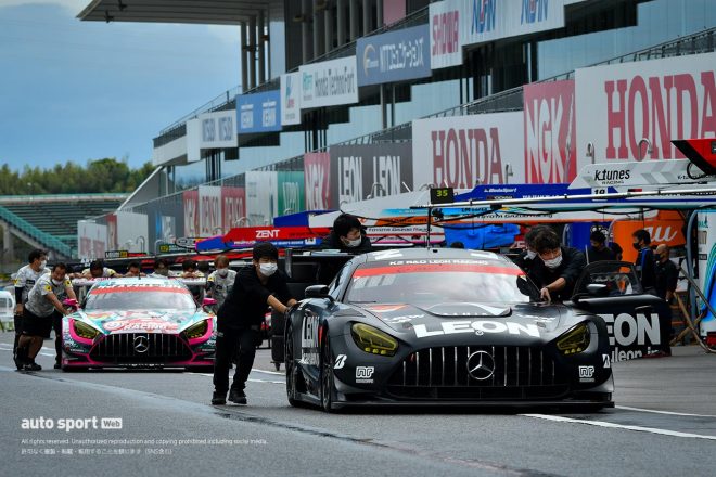 LEON PYRAMID AMGとグッドスマイル 初音ミク AMG