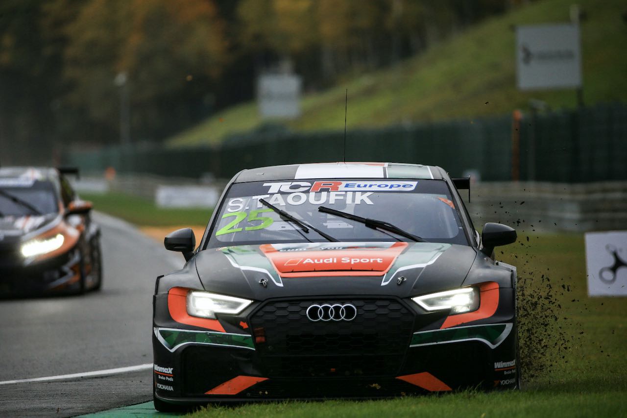 モロッコの若手有望株サミ・タウフィク（アウディRS3 LMS／Comtoyou Racing）はコースオフも響きオモラの背後13位でフィニッシュ
