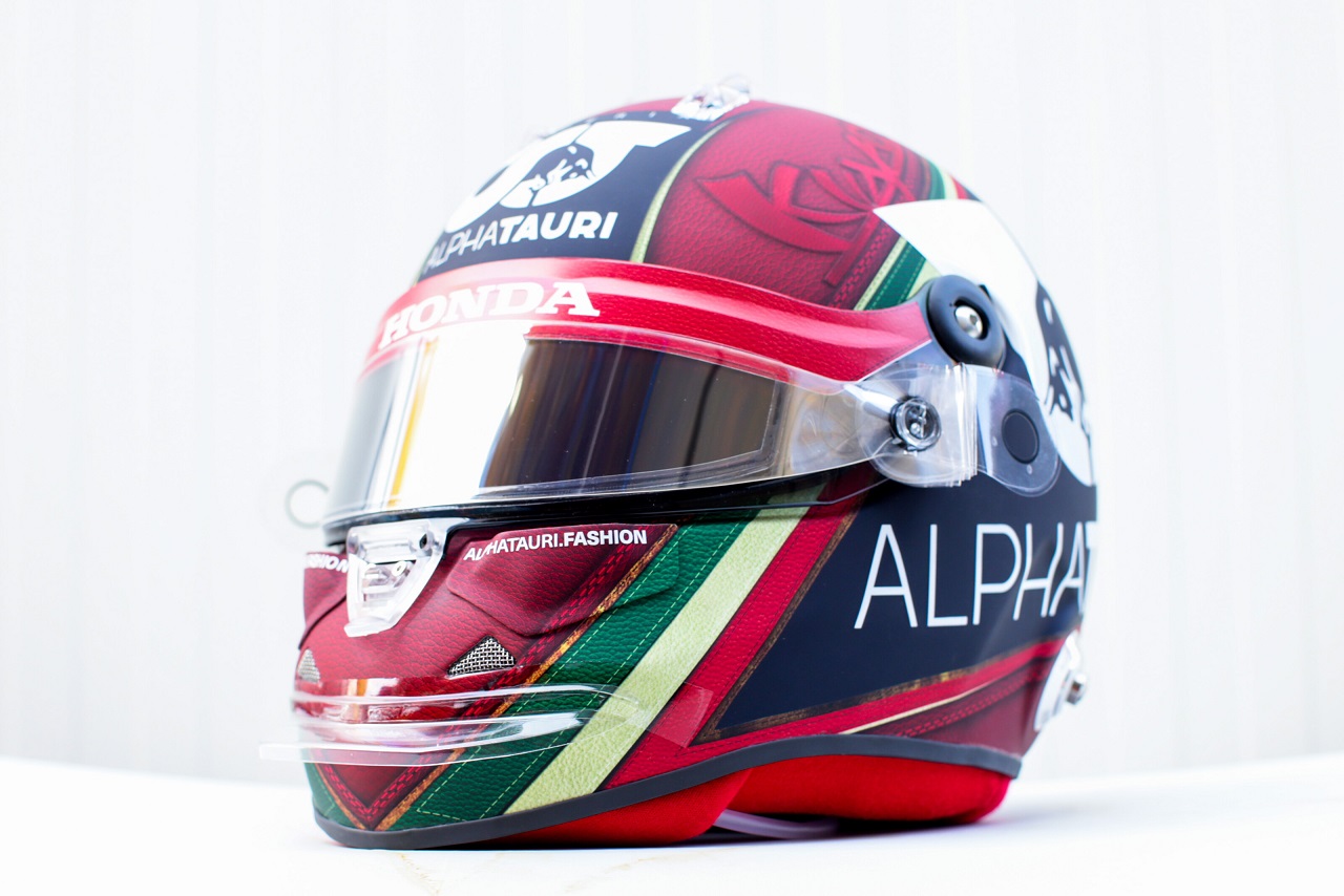 2020年F1第13戦エミリア・ロマーニャGP　ダニール・クビアト（アルファタウリ・ホンダ）のスペシャルヘルメット
