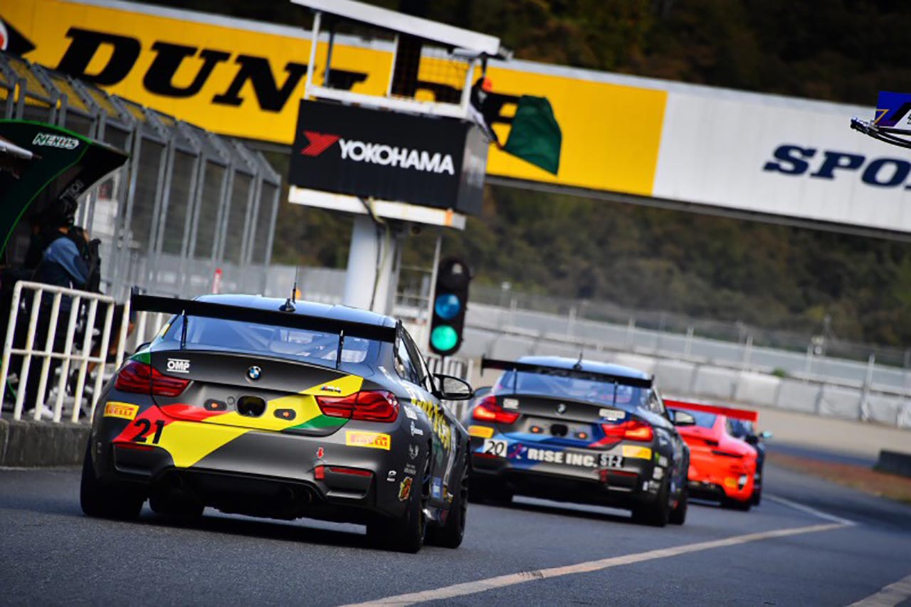 Team サントメプリンシペ with Studieの21号車M4 GT4