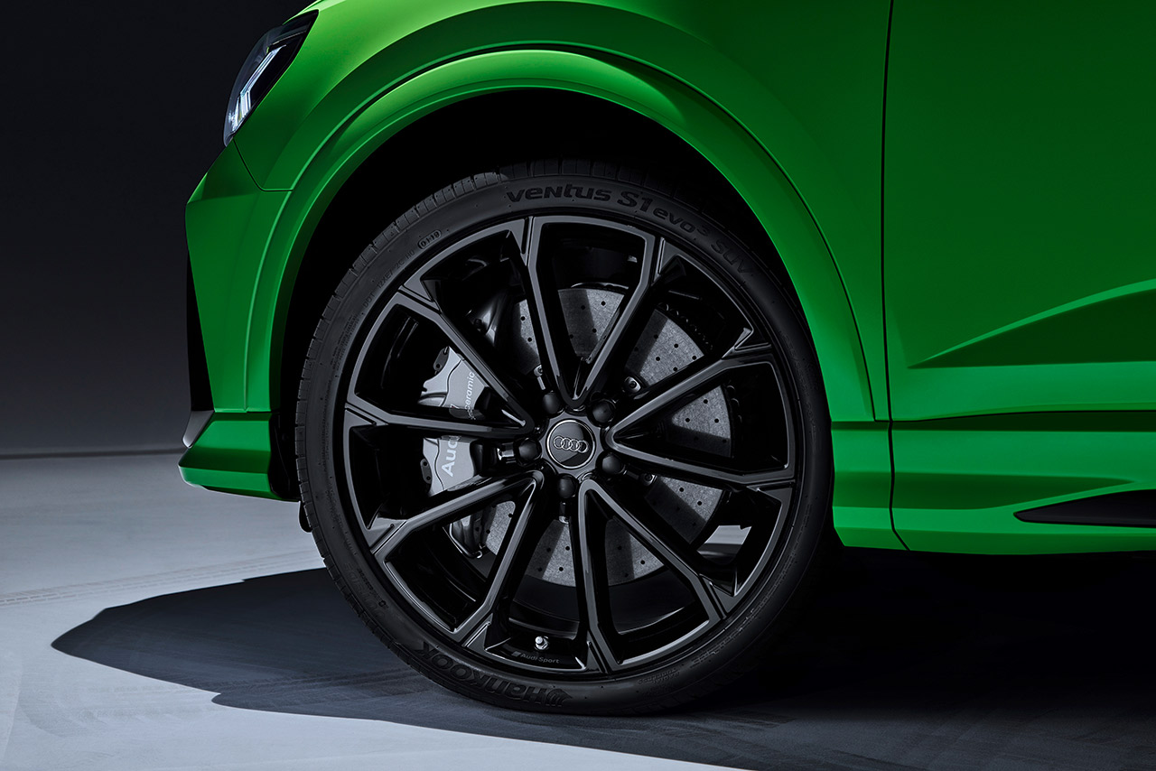 RS Q3スポーツバックのタイヤ＆ホイール