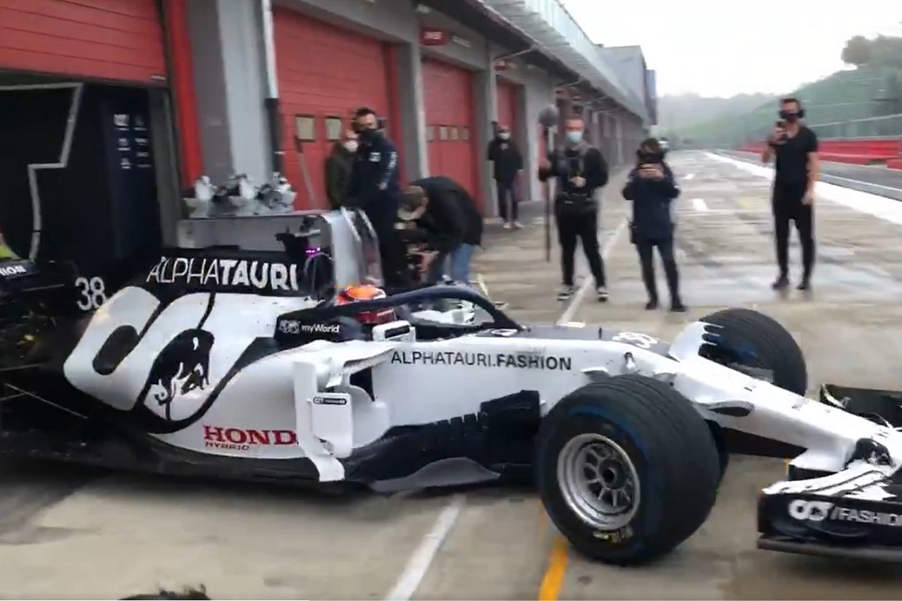 アルファタウリで初のF1テストに臨んだ角田裕毅