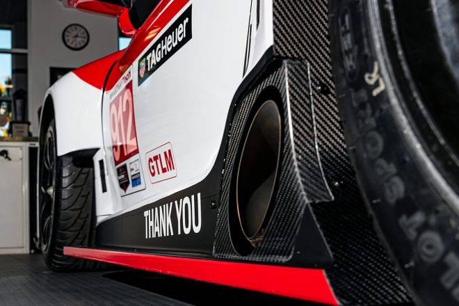 IMSA最終戦においてGTLMクラスのワークス・ポルシェがまとうスペシャル・カラーリング