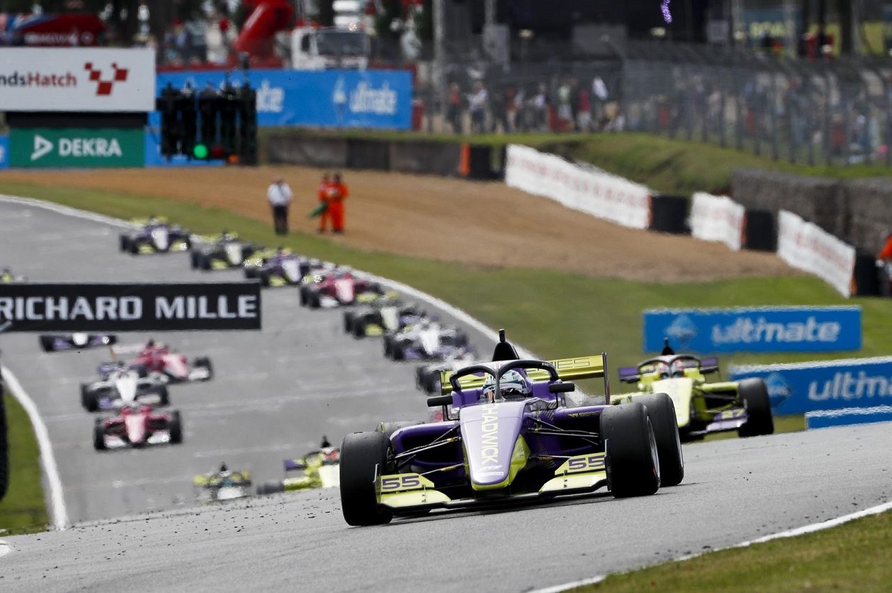 女性ドライバーによるWシリーズ、2021年には8戦をF1のサポート ...