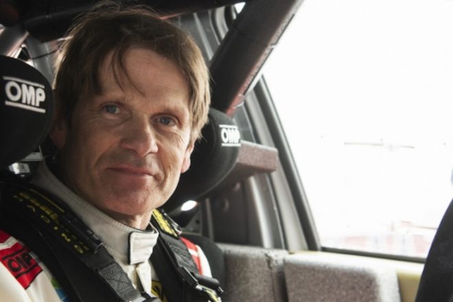 「テストは3周"も"こなしたから完璧だ（笑）」とグロンホルム。電動車両の可能性を体験するのが狙いだ