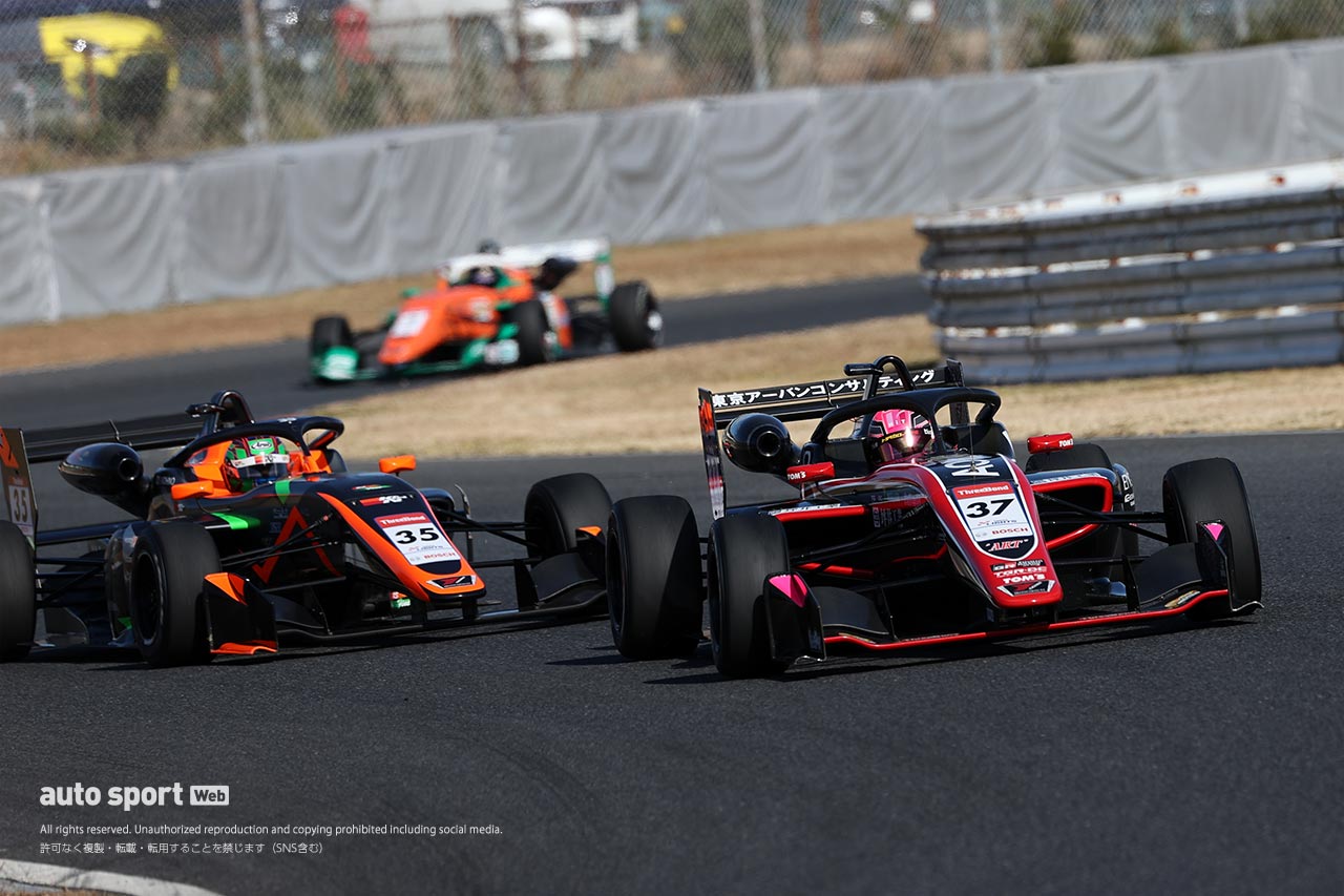 小高一斗（カローラ中京 Kuo TOM'S 320）