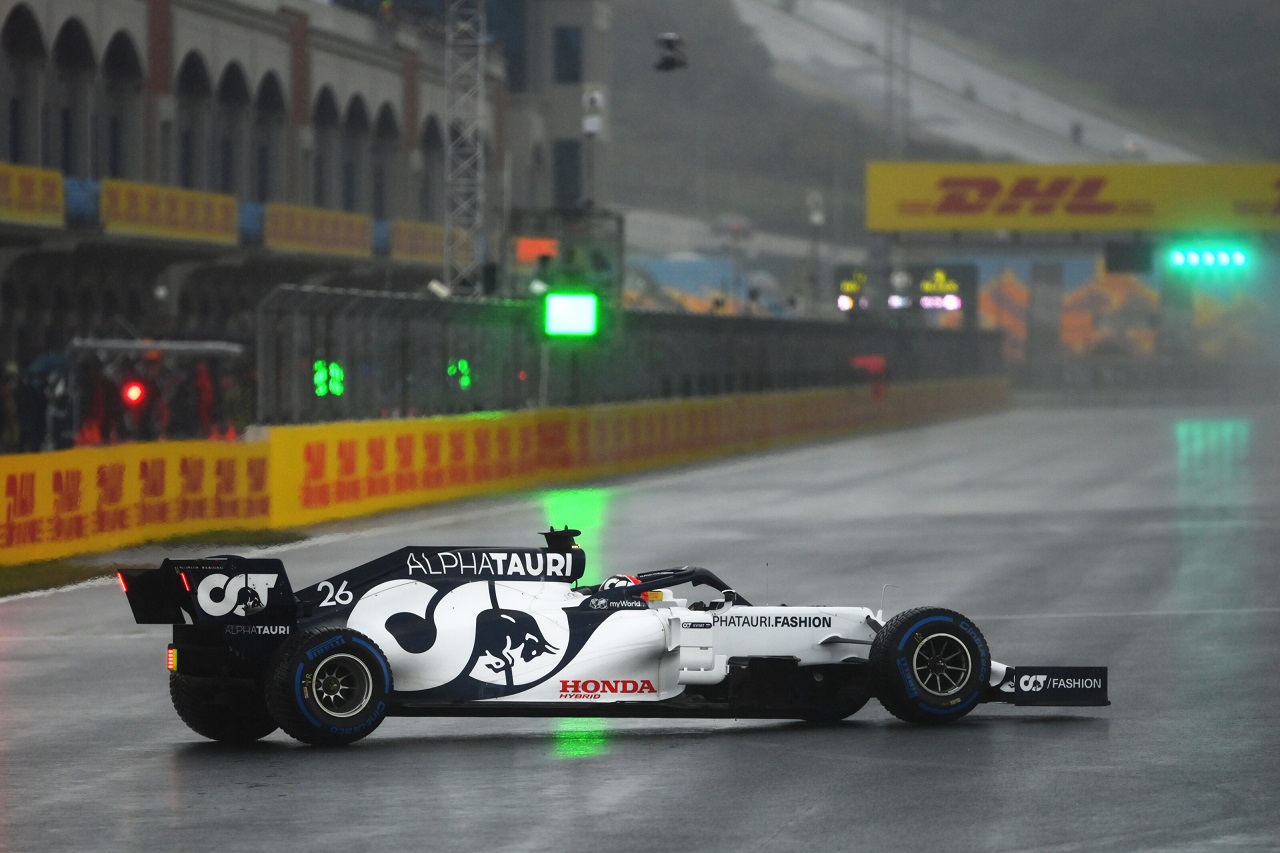 2020年F1第14戦トルコGP　ダニール・クビアト（アルファタウリ・ホンダ）がスピン