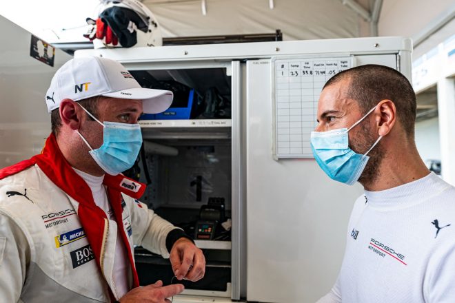 911号車ポルシェ911 RSRをドライブしたニック・タンディ（左）とフレデリック・マコウィッキ（右）