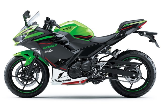 2021年モデルのカワサキNinja 250 KRT EDITION ライムグリーン×エボニー