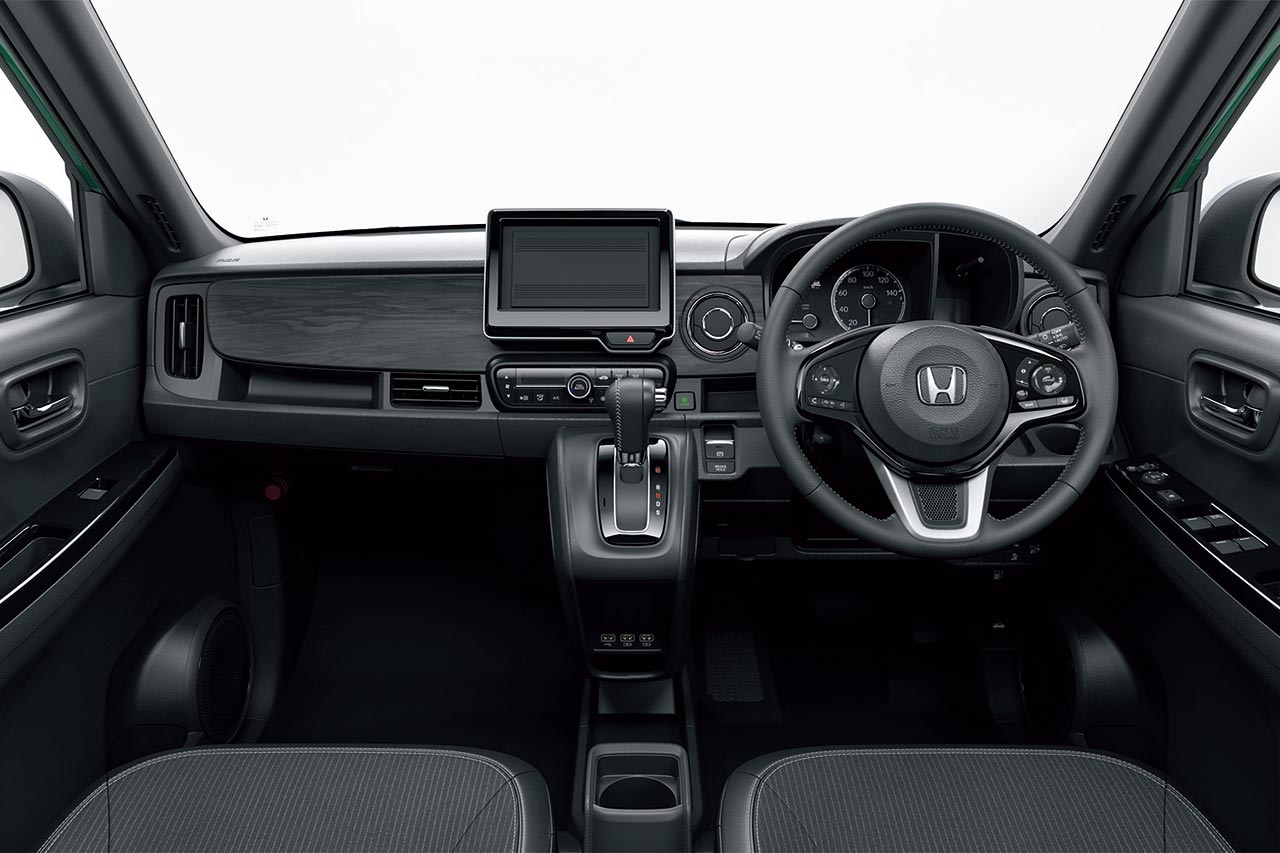 N-ONE Premium Tourer（FF）インパネ