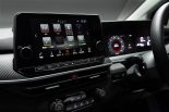 新型ノートのメーター＆センターディスプレイ。一体化したデザインがポイント