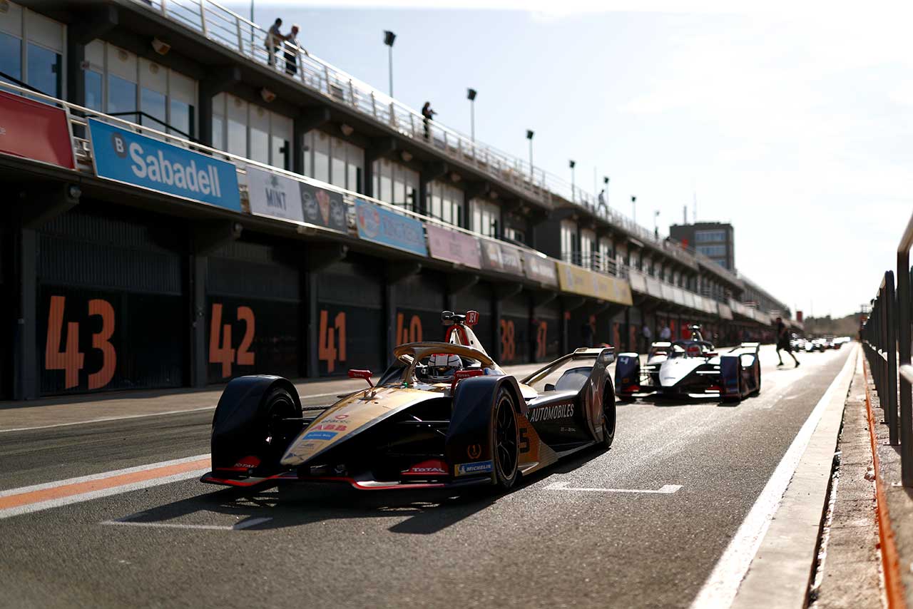 2019／2020年“シーズン6”のプレシーズンテストの様子