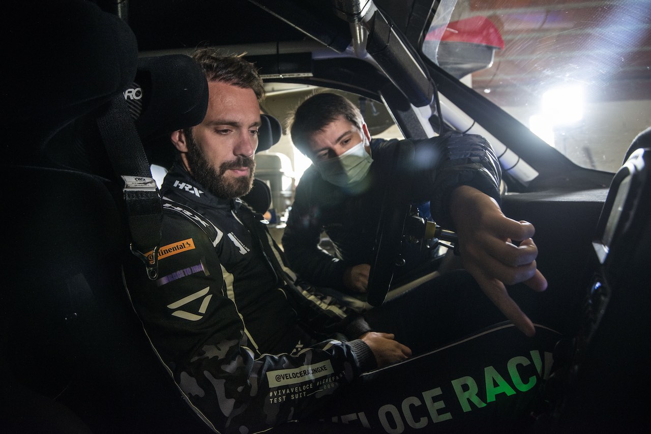 同じく10月に南仏シャトー・ラストゥールで開催された合同テストには、ジャン-エリック・ベルニュも参加している