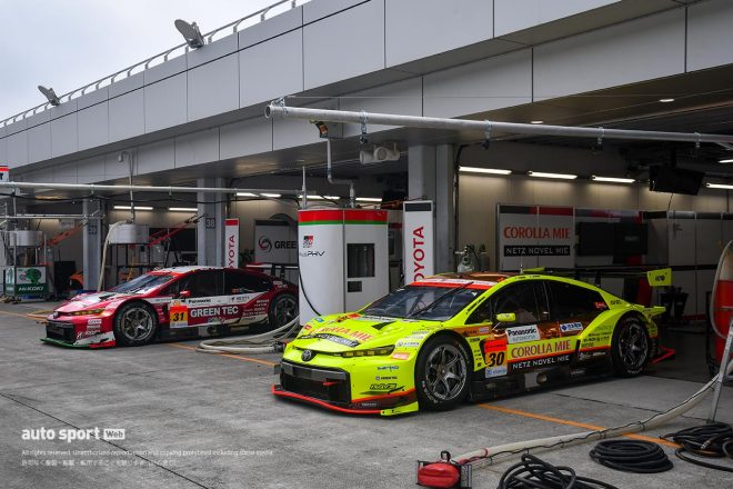 TOYOTA GR SPORT PRIUS PHV apr GT