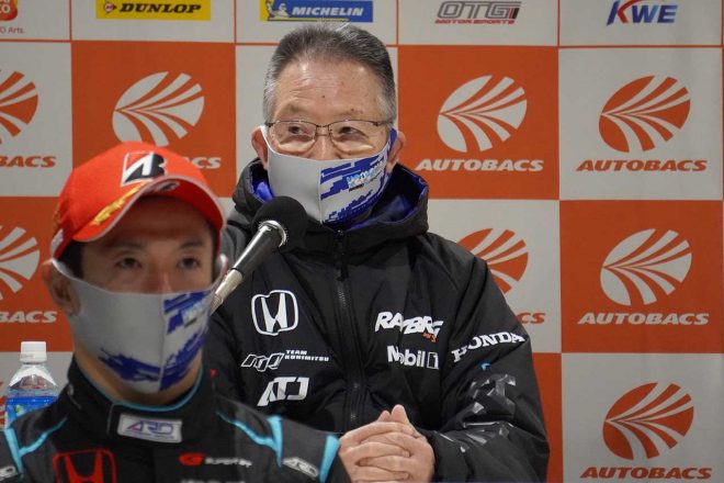 高橋国光総監督（RAYBRIG NSX-GT）