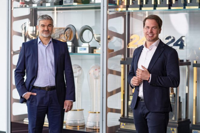 ディーター・ガス（左）とユリウス・シーバッハ（右）