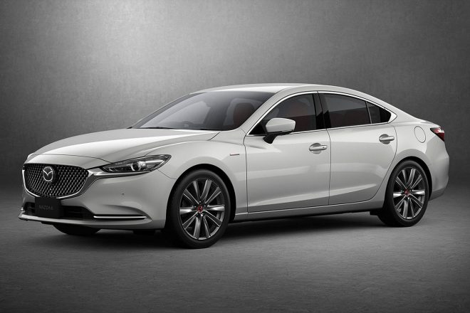 MAZDA6 100周年特別記念車(スノーフレイクホワイトパールマイカ)