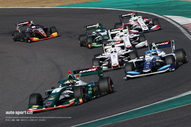 2020年スーパーフォーミュラ第6戦鈴鹿 決勝スタートの様子