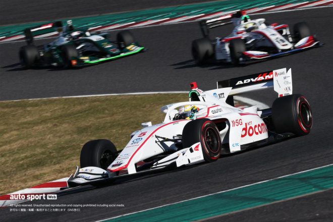 2020年スーパーフォーミュラ第6戦鈴鹿 レース5周目、トラブルにより戦線離脱となってしまった山本尚貴（DOCOMO TEAM DANDELION RACING）