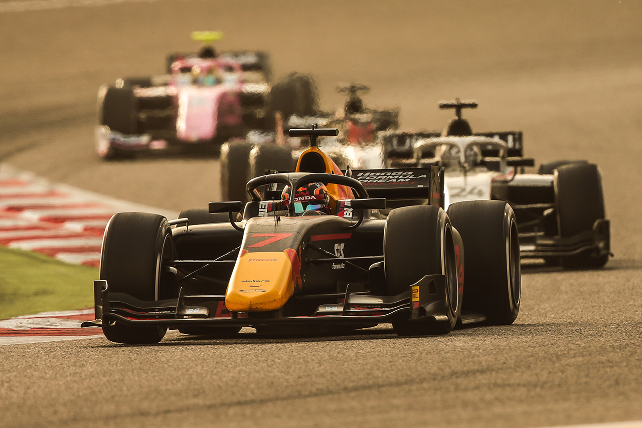 2020年FIA-F2第12戦バーレーン レース2　角田裕毅（カーリン）