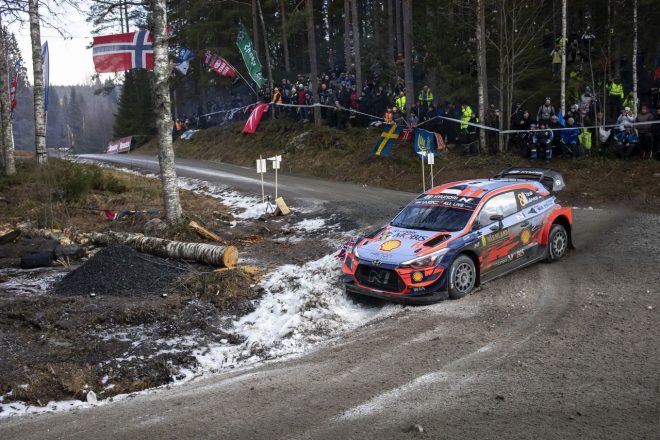 WRC唯一のスノーラリーとなるラリー・スウェーデンだが、2020年は暖冬の影響で積雪が少なく、一部のステージではグラベル（未舗装路）でのラリーとなった。