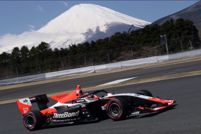 3月のプレシーズンテストで富士スピードウェイを走行したタチアナ・カルデロン（ThreeBond Drago CORSE）