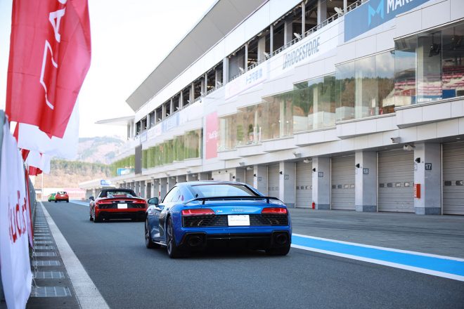 Audi R8 Coupeでサーキット走行！ 地面を舐めるように走る感覚は初めてでした