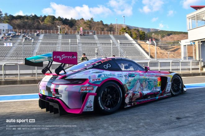 『メルセデスAMG GT3 タイムアタック チャレンジ』でのグッドスマイル 初音ミク AMG。写真はアクシデントの前。