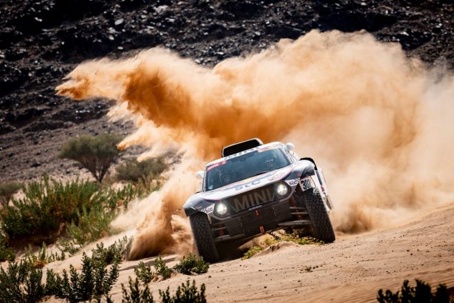 Xレイド・ミニ・JCWチームのステファン・ペテランセル（ジョン・クーパー・ワークス・バギー）