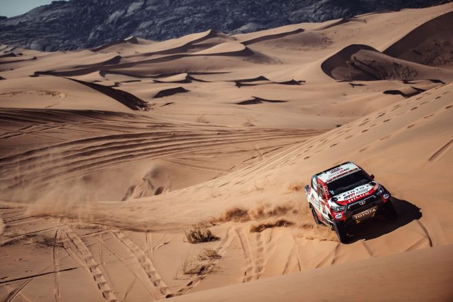 ヘンク・ラテガン／ブレット・カミングス組（トヨタ・ハイラックス）