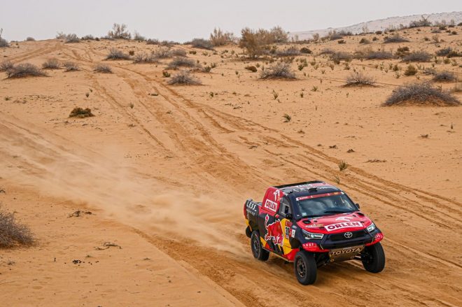 SS5番手／総合4番手につけたヤクブ・プツィゴンスキー（ハイラックス・オーバードライブ）