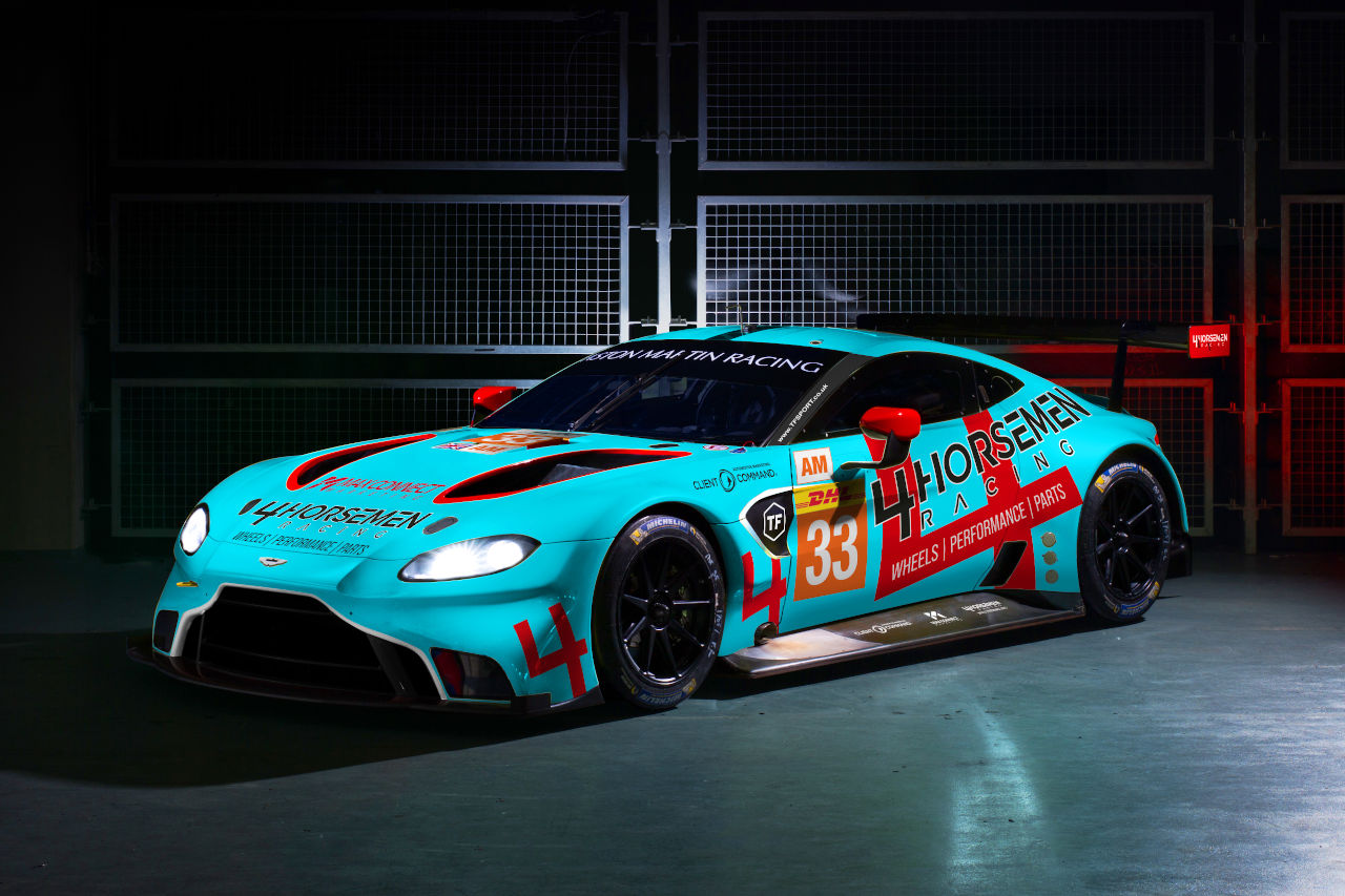 TFスポーツの33号車アストンマーティン・バンテージAMR