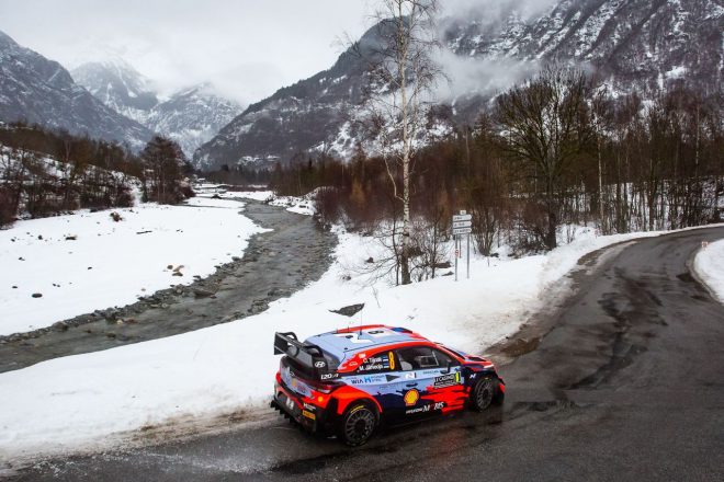 オット・タナク（ヒュンダイi20クーペWRC）